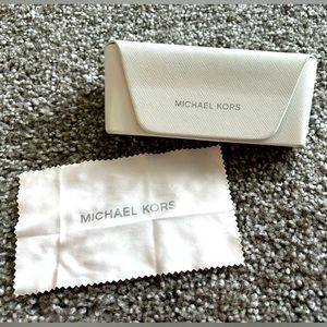 Michael Kors Eyeglass Case with Cleaning Cloth